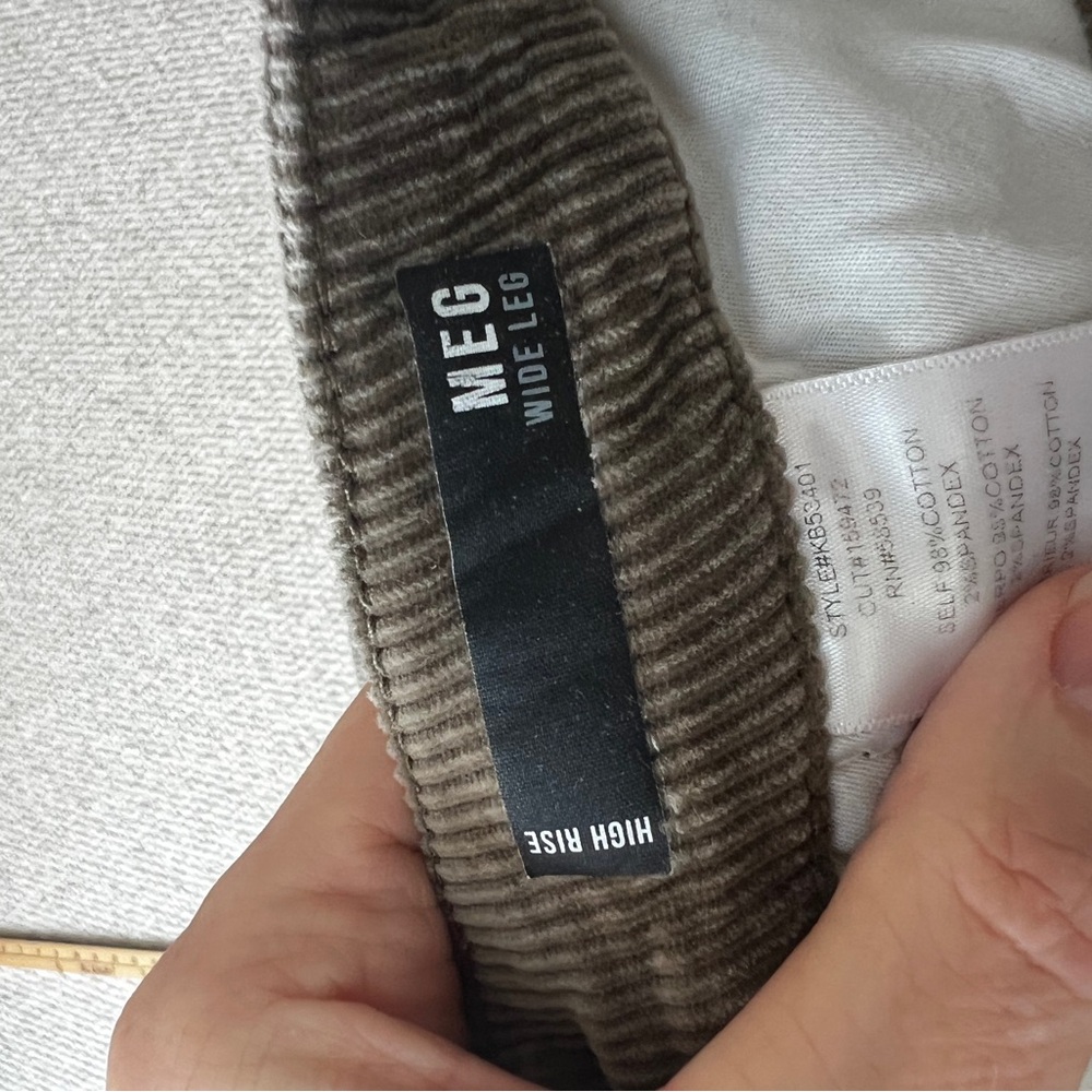 Kut from the Kloth Meg Hi-rise pant - Picture 9 of 11
